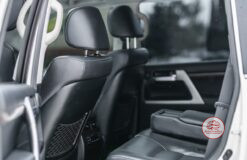 Салон джипа Toyota Land Cruiser 200