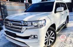 Внедорожник Toyota Land Cruiser 200